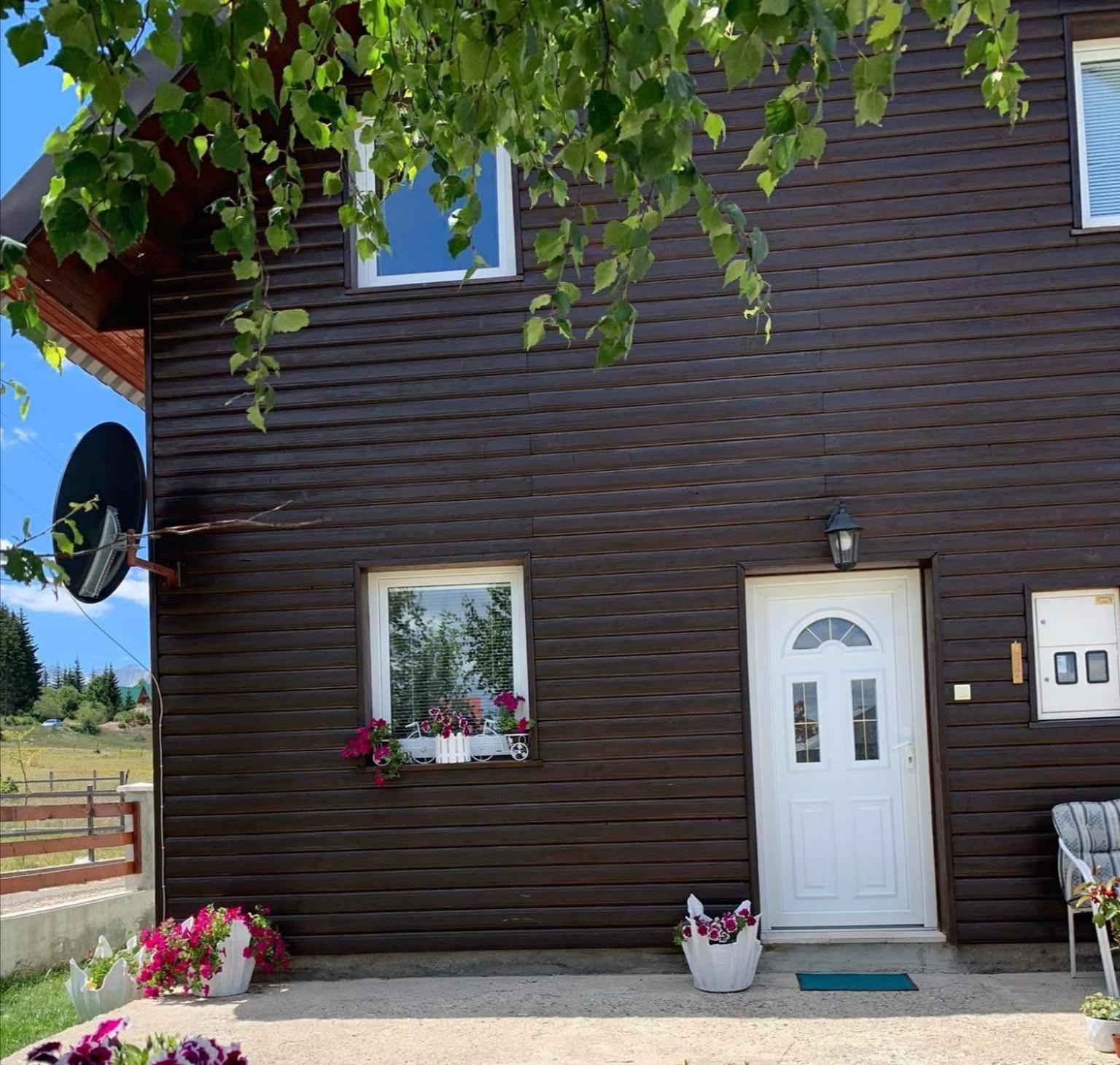 Apartment & Rooms Sweet Dreams Zabljak  Ruang foto