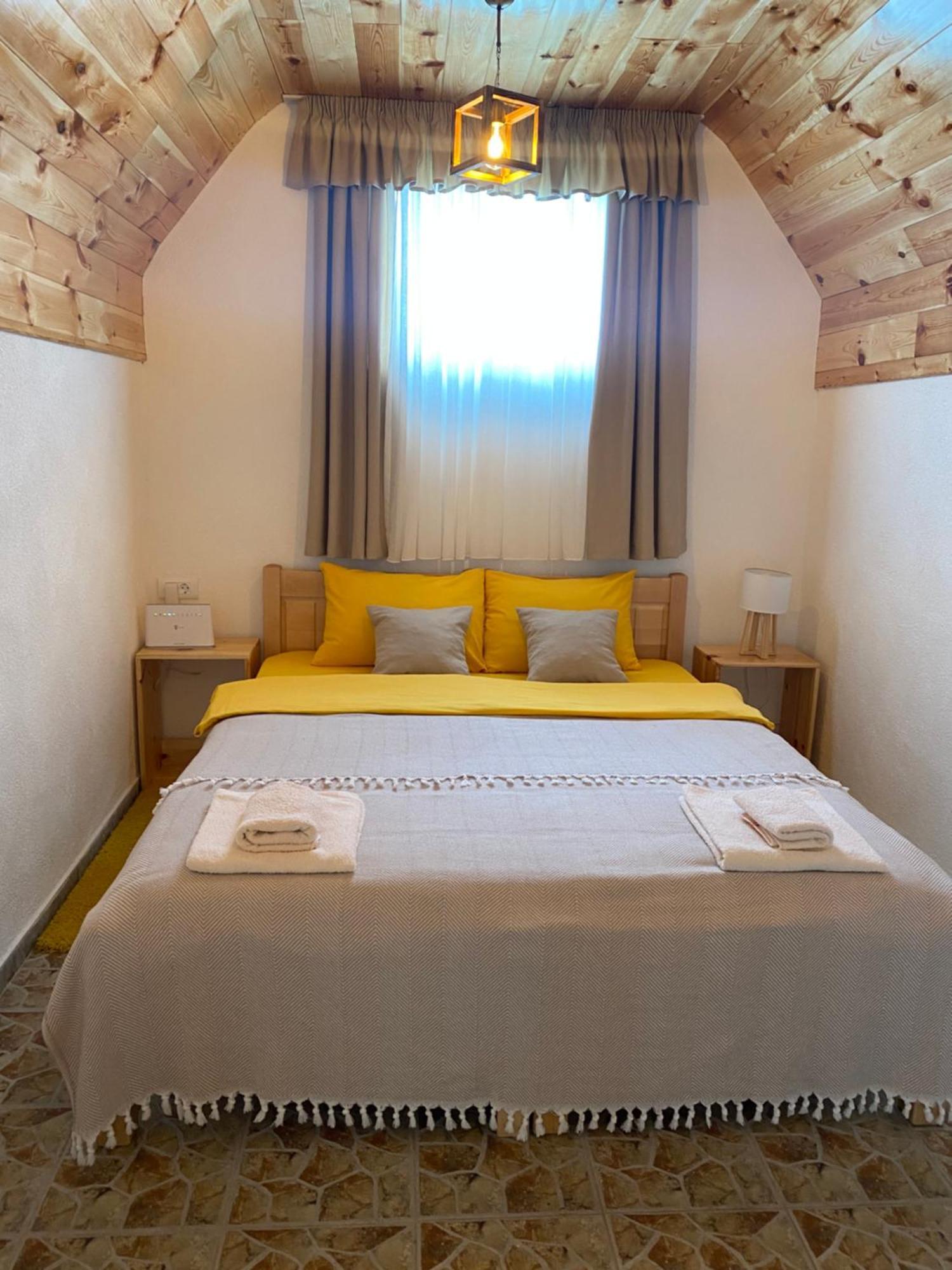 Apartment & Rooms Sweet Dreams Zabljak  Bagian luar foto